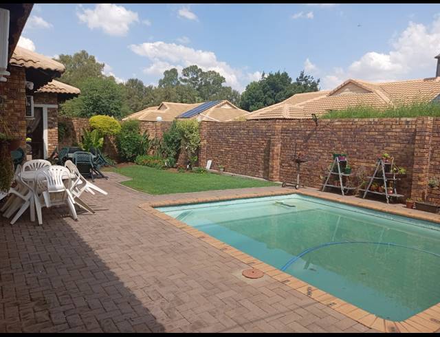 3 BEDROOM TOWNHOUSE SOLD IN MEYERTON SOUTH